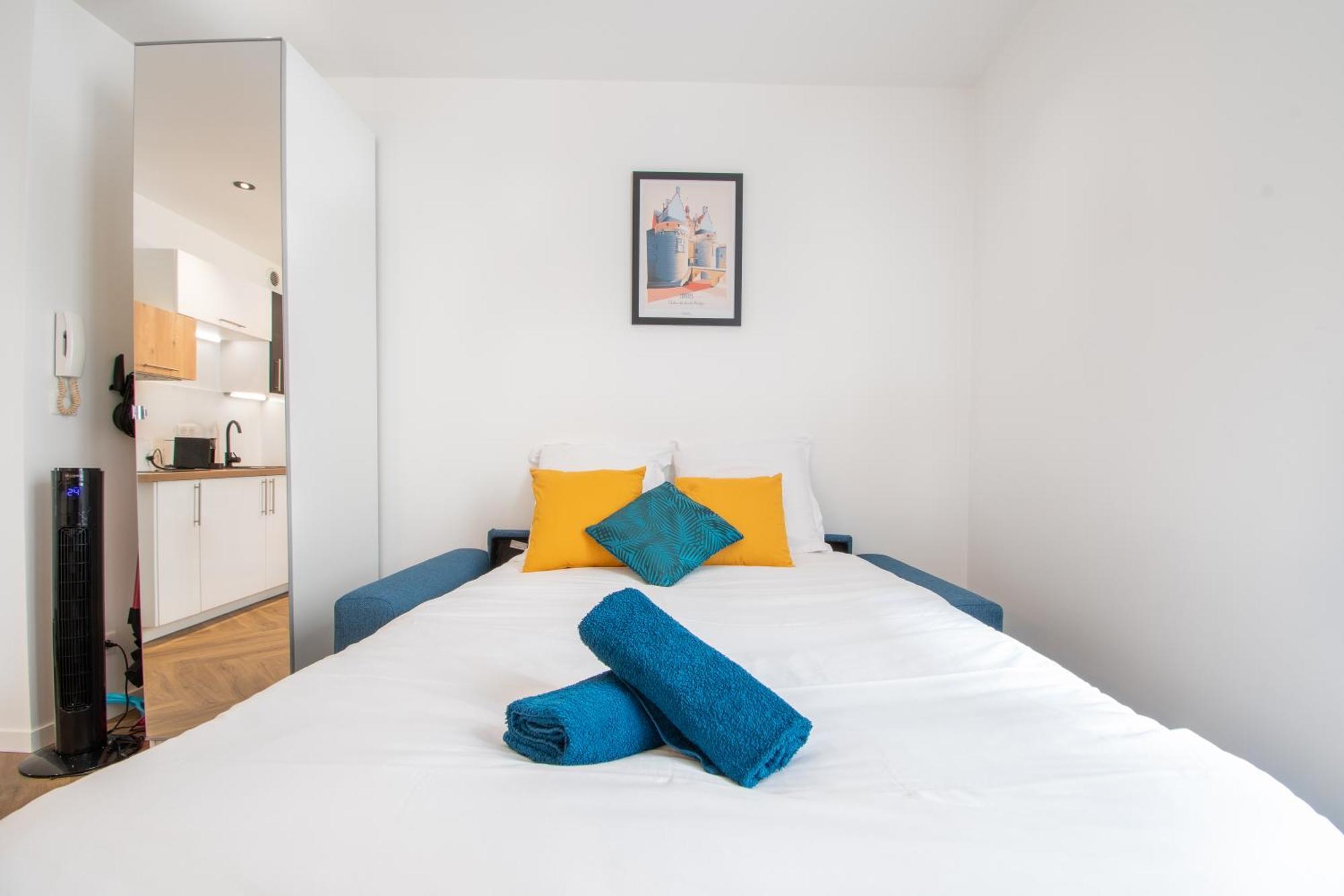 L'Appartement Des Ducs Avec Baignoire Double Nantes Extérieur photo
