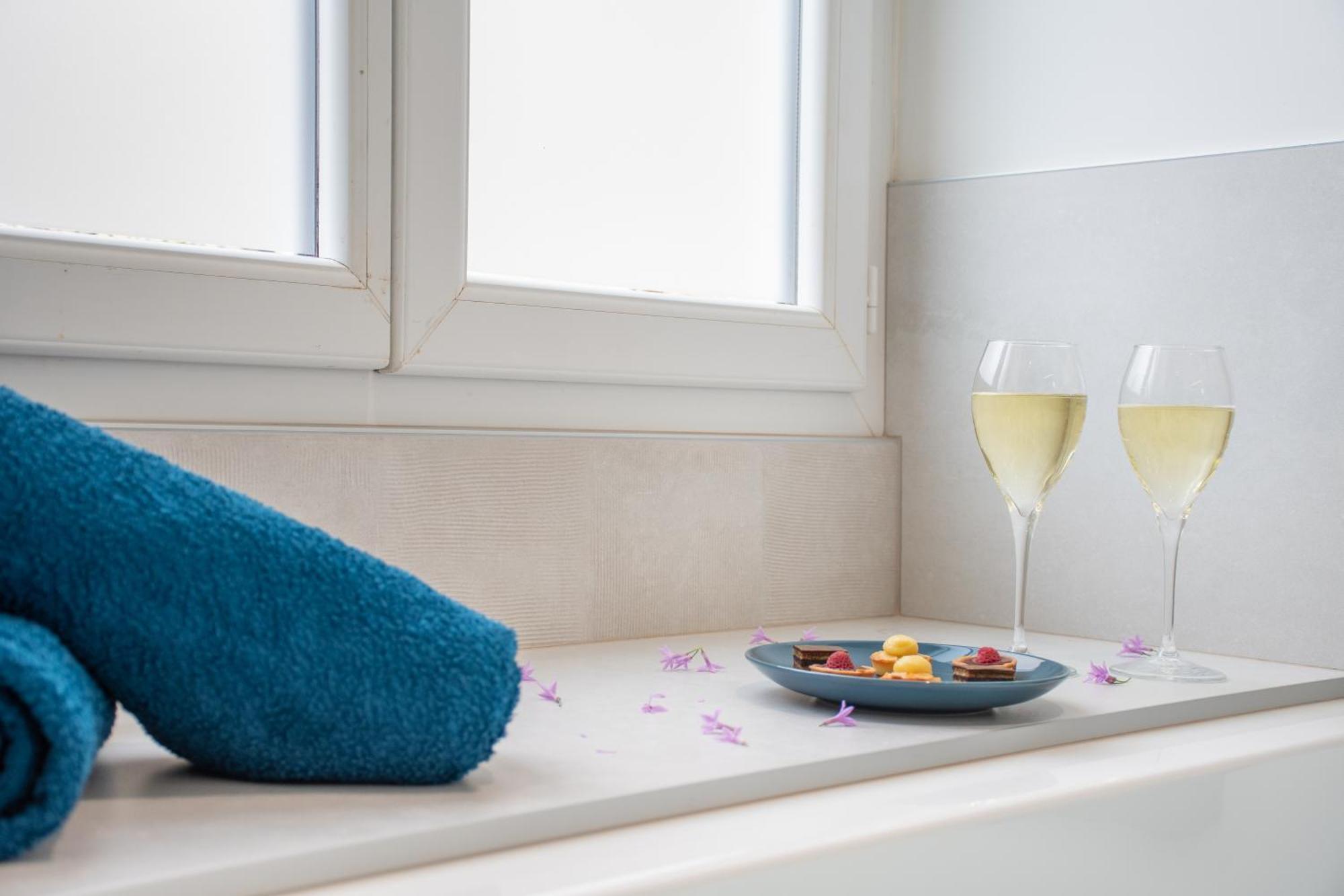 L'Appartement Des Ducs Avec Baignoire Double Nantes Extérieur photo